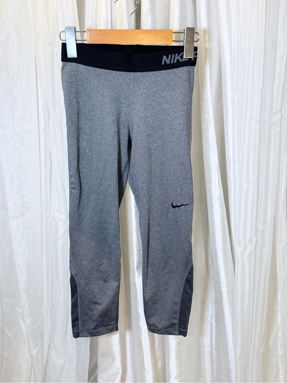Nike Girls' Gray Capri Leggings with Black Waistband